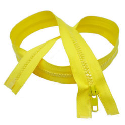zipper-yellow-trims